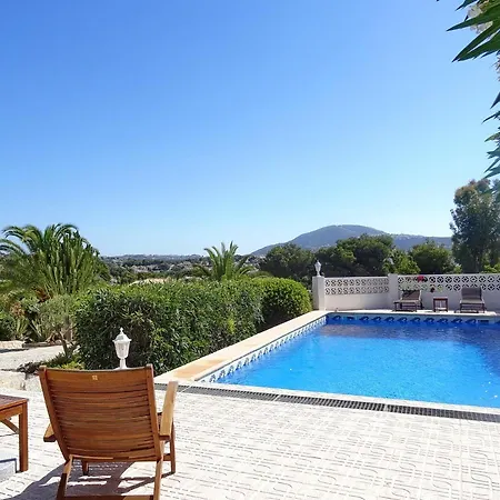 Marga Villa *